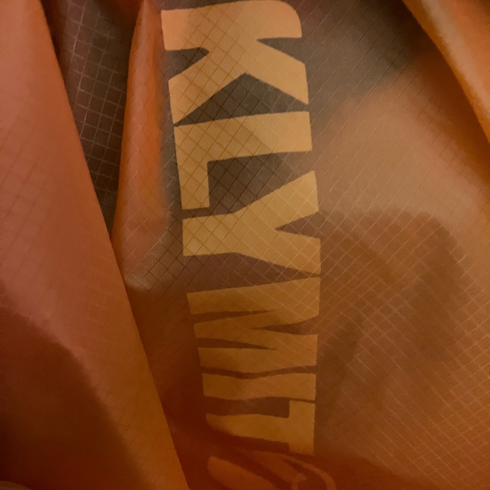 🆕 KLYMIT Bag 8L  Orange Dry Bag never used
Nonsmoker/ pet free building